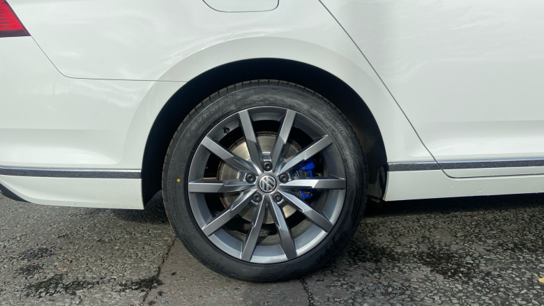 Volkswagen Passat 1.4 TSI PHEV GTE Advance 4dr DSG Saloon